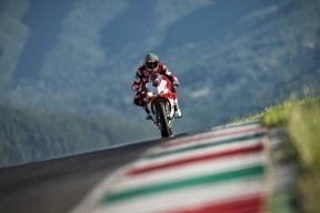 开云体育在线入口-英超裁判语境分析在提升判罚一致性中的应用探索，英超 裁判